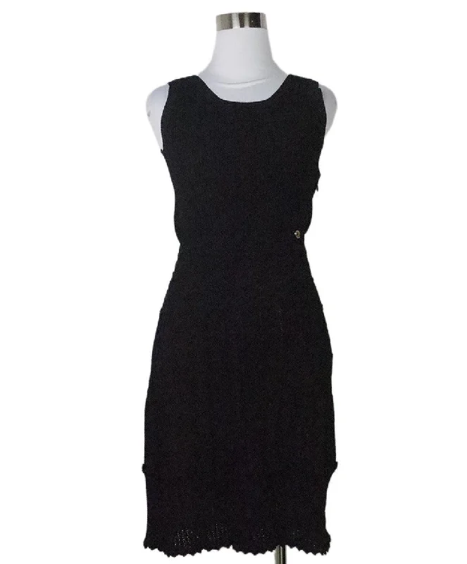 CHANEL casual wear for stylish women -Chanel Spring 2007 Black Sleeveless Dress sz 2