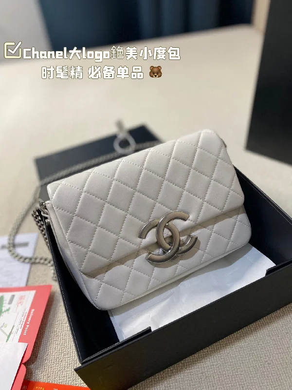 Limited edition CHANEL bags -CHANEL WHITE FLIP SHOULDER BAG CROSSBODY BAG