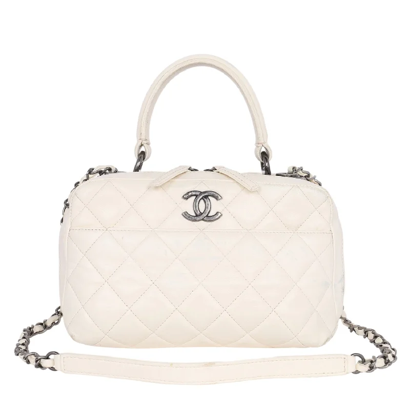 Authentic CHANEL bags with leather lining -Lambskin Quilted Top Handle Vanity Case White (Authentic Pre-Owned)