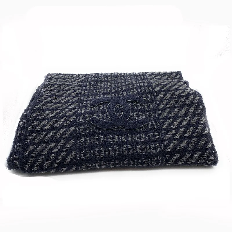 Chanel bag CC Logo Wool Scarf/Wrap