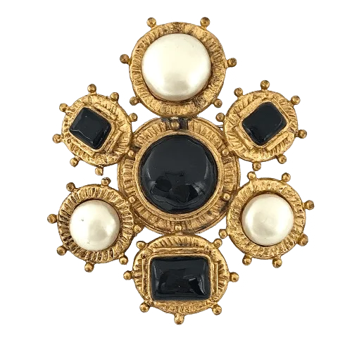 CHANEL jewelry with floral details -Vintage Chanel Brooch