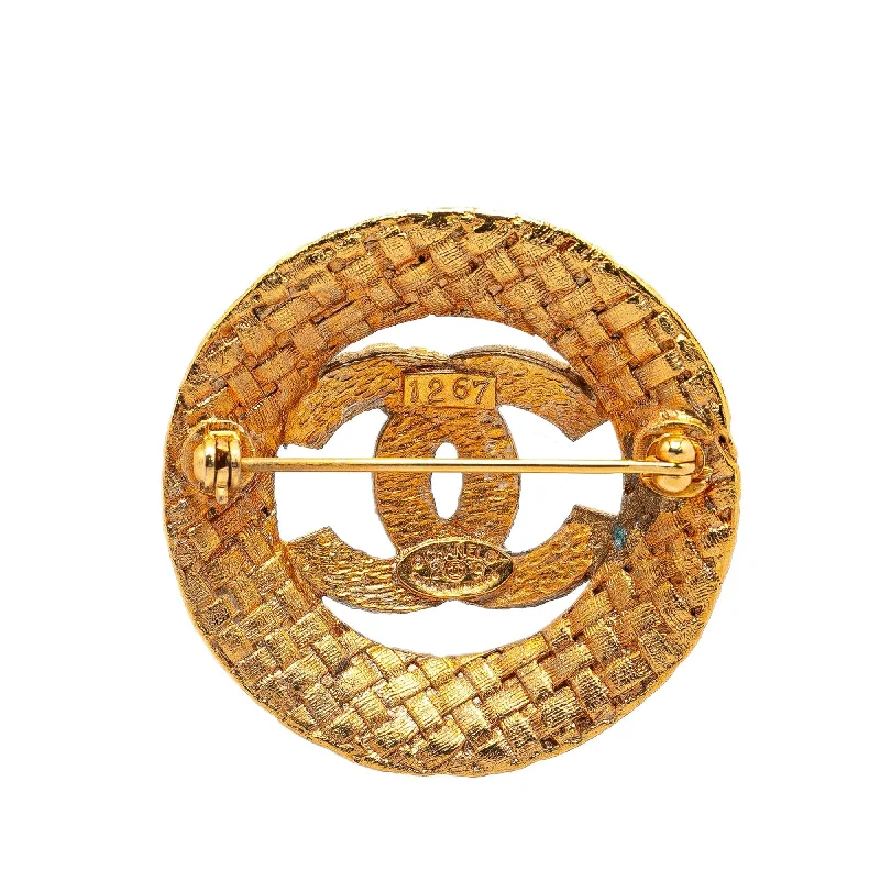 CHANEL jewelry with gold hardware -CHANEL CC Brooch Costume Brooch