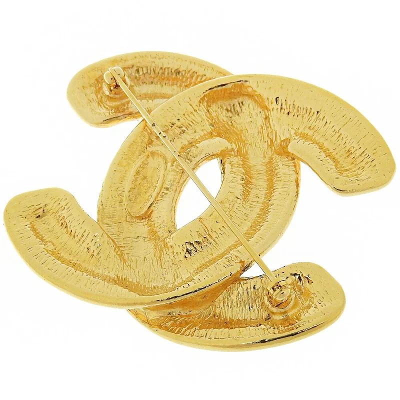 CHANEL watches with leather and gold accents -CHANEL Cocomark Brooch Matelasse Vintage Gold Plated Ladies