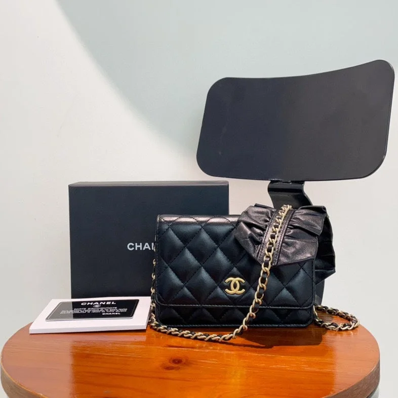 Buy CHANEL bags for women’s wardrobe -Chanel Cardholder on Chain Bag