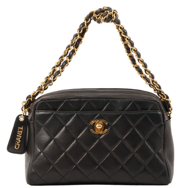 Buy CHANEL bags with original design -Chanel Around 1995 Made Trun-Lock Logo Charm Chain Bag Black