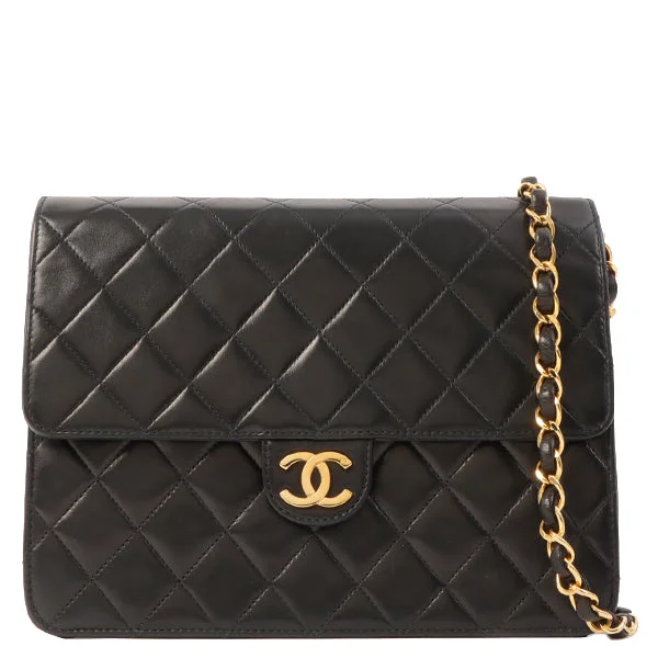 CHANEL bags in various colors -Chanel Around 1997 Made Cc Mark Plate Chain Bag Black