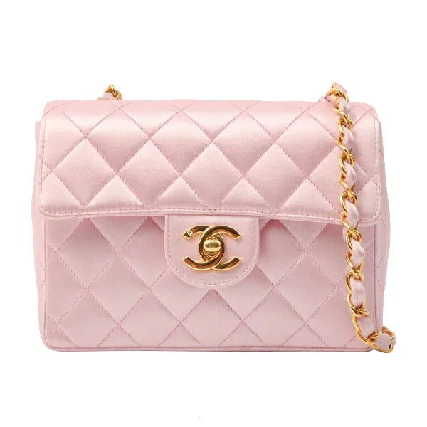 CHANEL vintage bag designs -Chanel Around 1997 Made Silk Stain Classic Flap Chain Bag Mini Pink