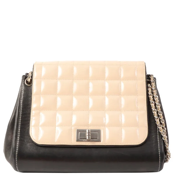 CHANEL bags for fashion-forward women -Chanel Around 2001 Made Patent Leather Comby Chocobar 2.55 Chain Bag Beige/Black