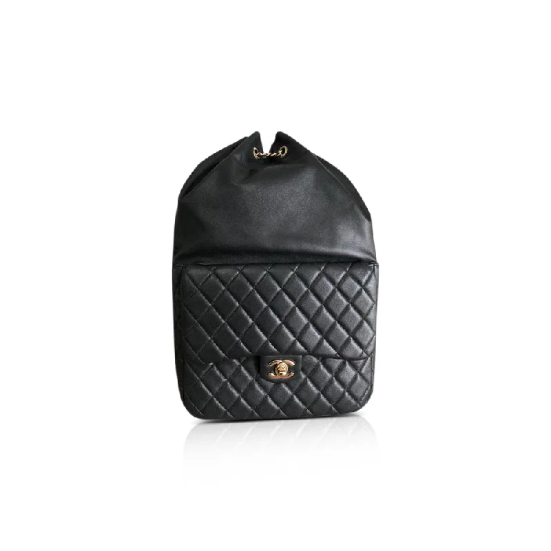 CHANEL bag with lambskin leather -Black Quilted Lambskin Large Seoul Backpack