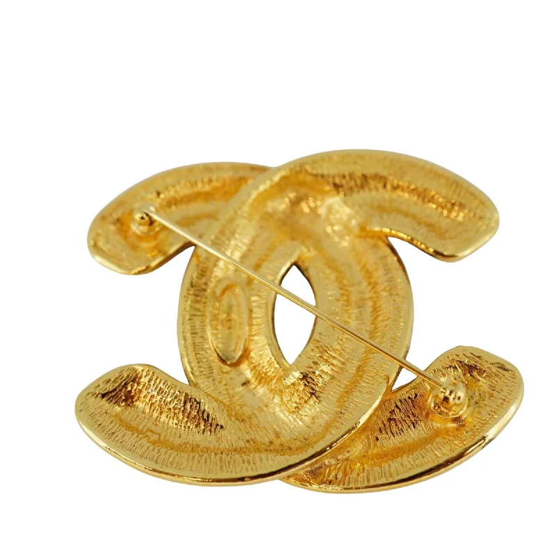 CHANEL jewelry with fashion-forward designs -CHANEL Logo CC Brooch